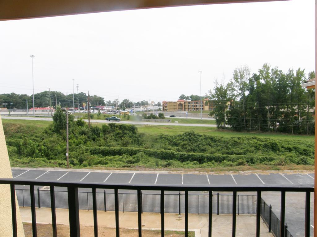 Economy Inn - Wesley Chapel Decatur Exteriör bild