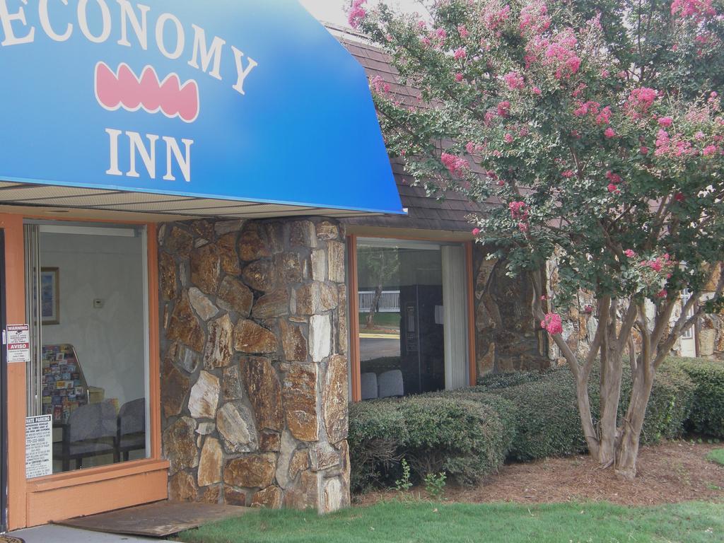Economy Inn - Wesley Chapel Decatur Exteriör bild